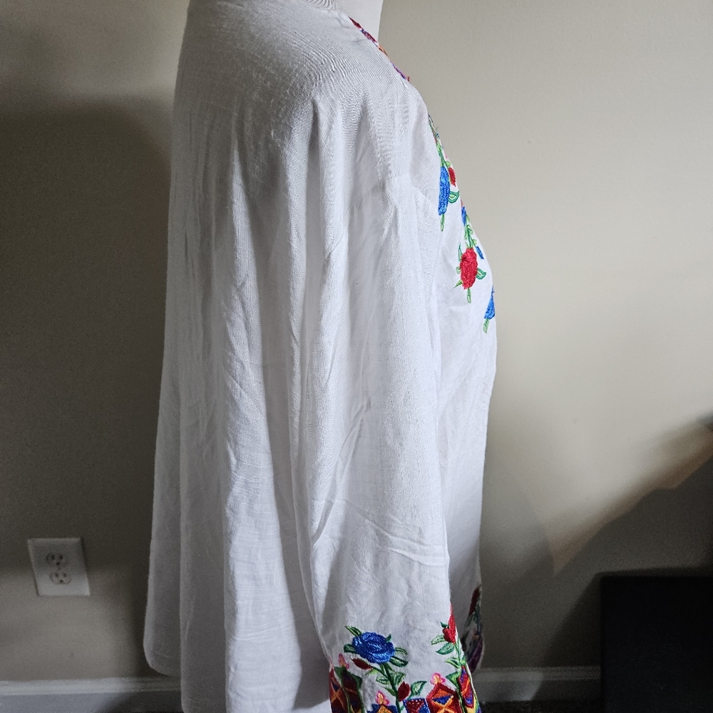 Embroidered White Floral Women's Top 100% Rayon Multi Color Top Size XL. - Picture 9 of 13